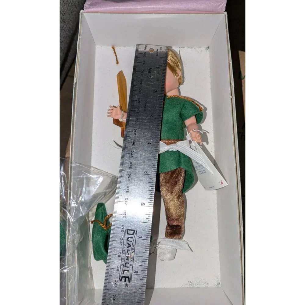 Madame Alexander Peter Pan Doll 8" The Classic Friends #13660 box accessories - Picture 8 of 8